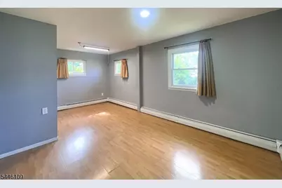 19 W Francis St, Woodbridge Township, NJ 08830 - Photo 10