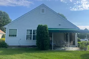 9 Buckingham Cir, White Township, NJ 07823 - Photo 2