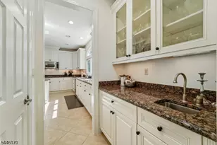 1 Roehm Ct, West Orange Township, NJ 07052 - Photo 6