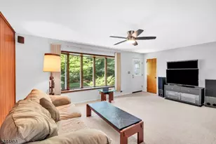 28 Southard Pl, Bernards Township, NJ 07920 - Photo 6