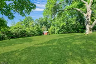 681 Chestnut St, Long Hill Township, NJ 07980 - Photo 28