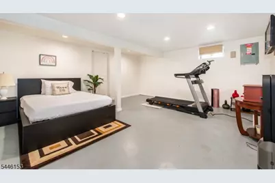 140 Maplewood Ave, Clifton, NJ 07013 - Photo 20