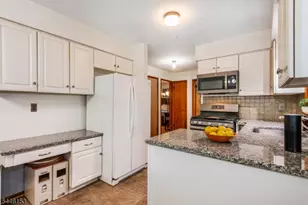 140 Maplewood Ave, Clifton, NJ 07013 - Photo 8