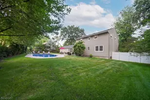 68 Fieldstone Pl, Wayne, NJ 07470 - Photo 32