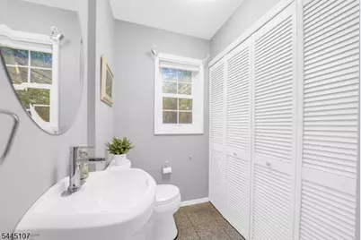 68 Fieldstone Pl, Wayne, NJ 07470 - Photo 8
