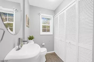 68 Fieldstone Pl, Wayne, NJ 07470 - Photo 8