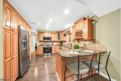 68 Fieldstone Pl, Wayne, NJ 07470 - Photo 12