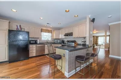84 Constitution Way Ondo, Bernards Township, NJ 07920 - Photo 6