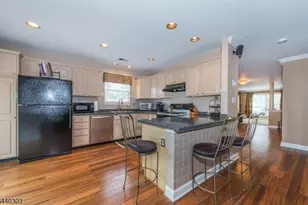 84 Constitution Way Ondo, Bernards Township, NJ 07920 - Photo 6