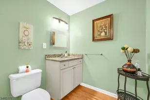 15 Nuthatcher Ct, Wayne, NJ 07470 - Photo 10