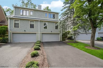 15 Nuthatcher Ct, Wayne, NJ 07470 - Photo 1