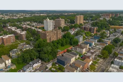 35 Woodside Pl, Newark, NJ 07104 - Photo 32