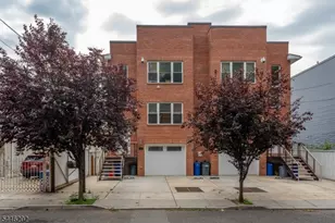 35 Woodside Pl, Newark, NJ 07104 - Photo 1