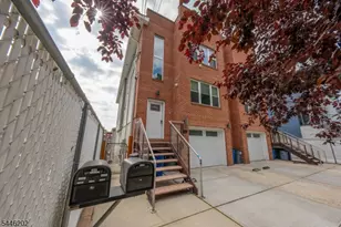35 Woodside Pl, Newark, NJ 07104 - Photo 2