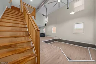 35 Woodside Pl, Newark, NJ 07104 - Photo 2