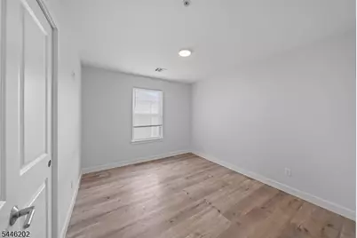 35 Woodside Pl, Newark, NJ 07104 - Photo 10