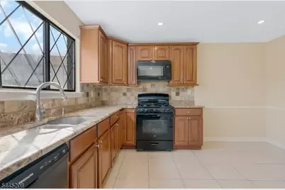182 Wildflower Ln, Hillsborough Township, NJ 08844 - Photo 12