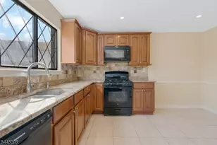 182 Wildflower Ln, Hillsborough Township, NJ 08844 - Photo 12