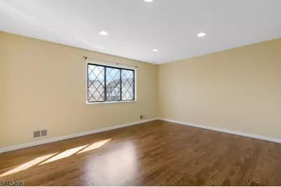 182 Wildflower Ln, Hillsborough Township, NJ 08844 - Photo 18