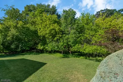 182 Wildflower Ln, Hillsborough Township, NJ 08844 - Photo 28