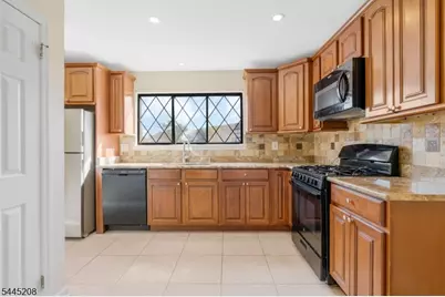 182 Wildflower Ln, Hillsborough Township, NJ 08844 - Photo 10