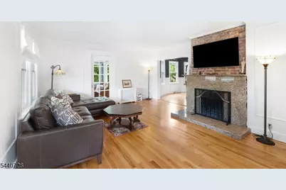 34 Orchard Sq, Caldwell, NJ 07006 - Photo 4
