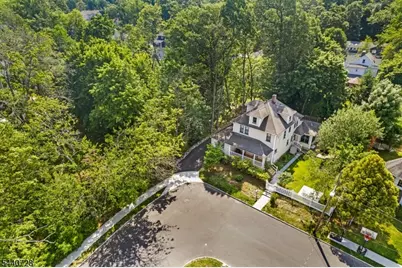 34 Orchard Sq, Caldwell, NJ 07006 - Photo 36