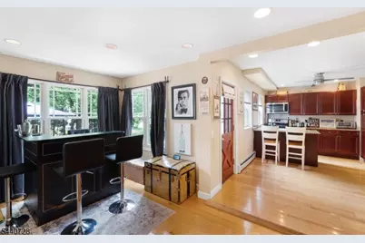 34 Orchard Sq, Caldwell, NJ 07006 - Photo 14