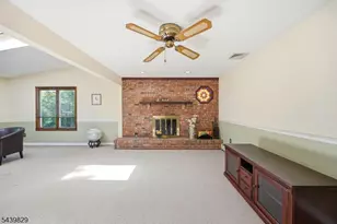 16 Arnold Dr, Parsippany, NJ 07054 - Photo 14