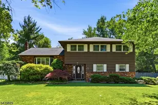 16 Arnold Dr, Parsippany, NJ 07054 - Photo 2