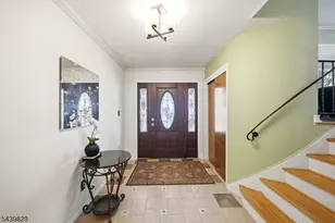 16 Arnold Dr, Parsippany, NJ 07054 - Photo 4