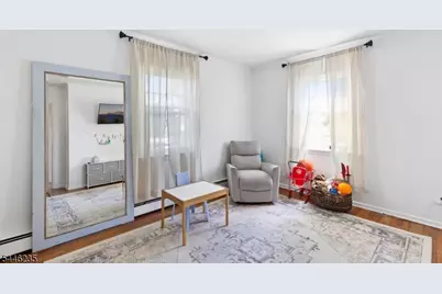 329 Maplewood Ave, Kenilworth, NJ 07033 - Photo 10