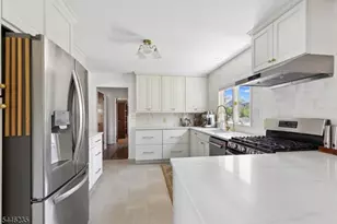 329 Maplewood Ave, Kenilworth, NJ 07033 - Photo 8