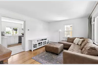 329 Maplewood Ave, Kenilworth, NJ 07033 - Photo 4