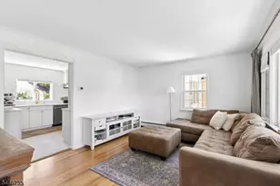 329 Maplewood Ave, Kenilworth, NJ 07033 - Photo 4