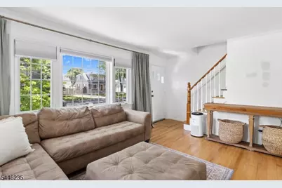 329 Maplewood Ave, Kenilworth, NJ 07033 - Photo 2