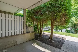 3 Tory Ct, Bedminster Township, NJ 07921 - Photo 2