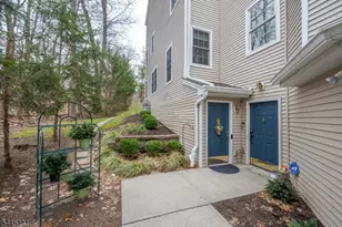 1 Ashley Ct, Hawthorne, NJ 07506 - Photo 18