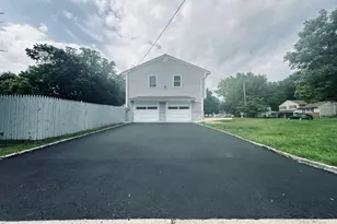 2 Hastings Rd, Parsippany, NJ 07054 - Photo 2