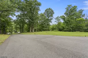 98 King George Rd, Warren Township, NJ 07059 - Photo 2
