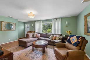 50 School Ave, East Hanover Township, NJ 07936 - Photo 4