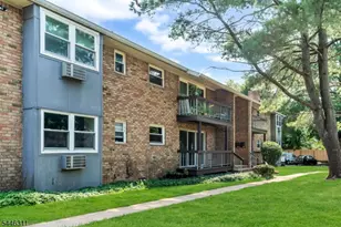 38 Deanna Dr, Hillsborough Township, NJ 08844 - Photo 2