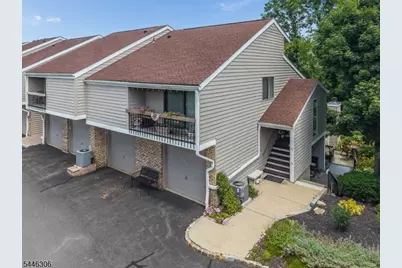35 North Slope, Union Township, NJ 08809 - Photo 2