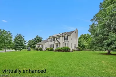 39 Meadowview Dr, Lopatcong Township, NJ 08865 - Photo 2