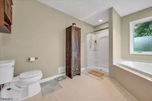 39 Meadowview Dr, Lopatcong Township, NJ 08865 - Photo 26