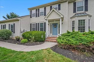 39 Meadowview Dr, Lopatcong Township, NJ 08865 - Photo 2