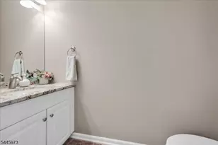 39 Meadowview Dr, Lopatcong Township, NJ 08865 - Photo 20