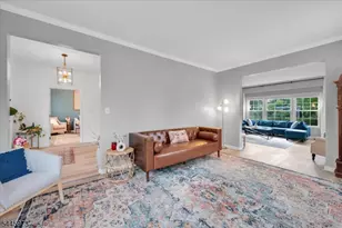 39 Meadowview Dr, Lopatcong Township, NJ 08865 - Photo 6