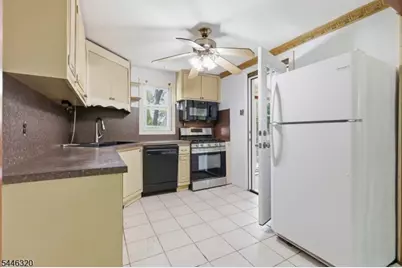 71 Center St, West Milford, NJ 07480 - Photo 10