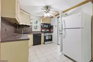 71 Center St, West Milford, NJ 07480 - Photo 10